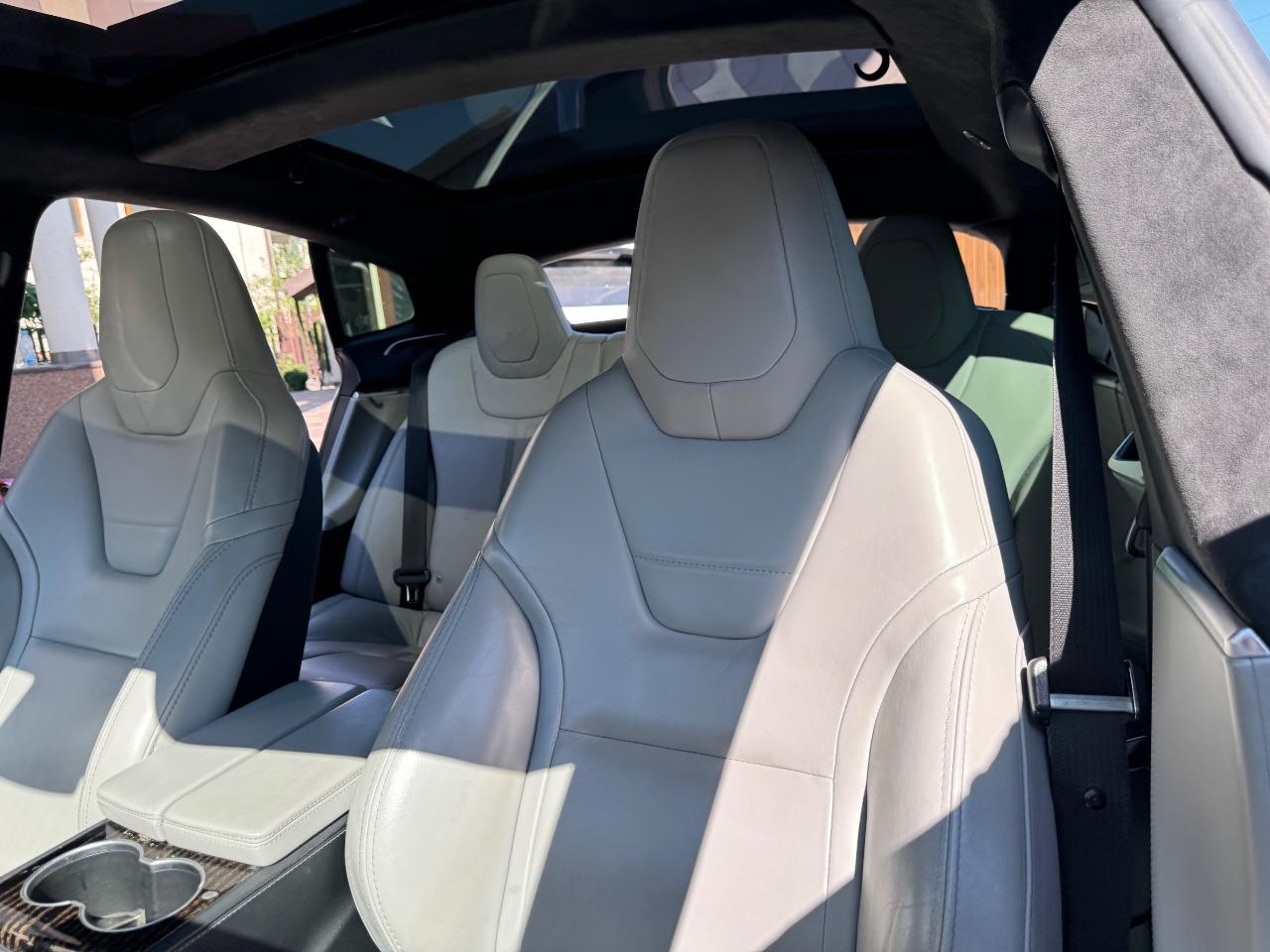 Tesla Model S - фото 13