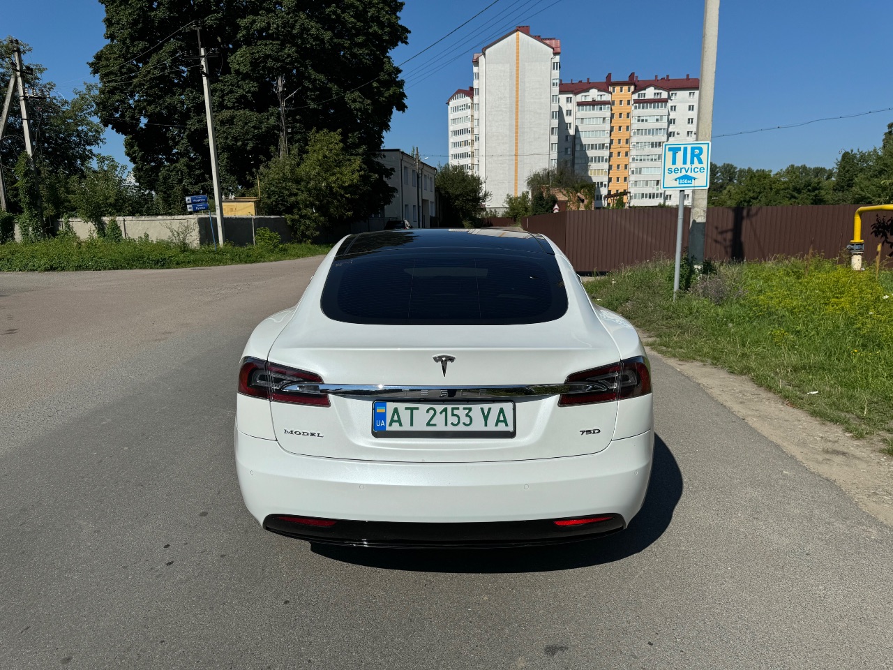 Tesla Model S - фото 6