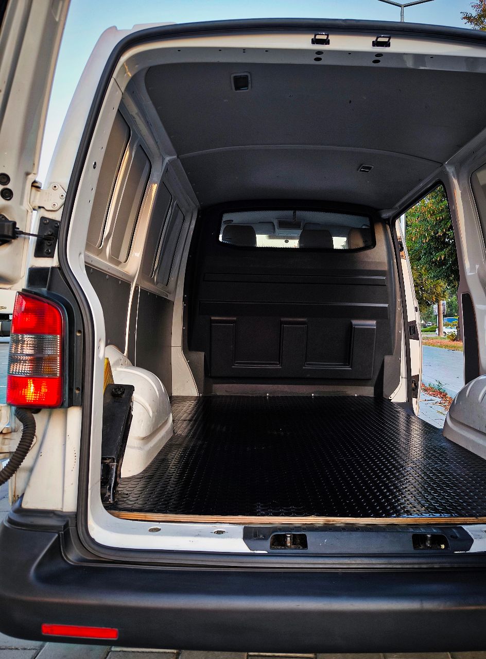 Volkswagen Transporter - фото 16