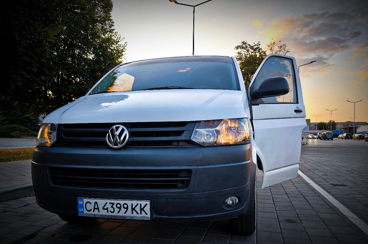 Volkswagen Transporter - фото 2