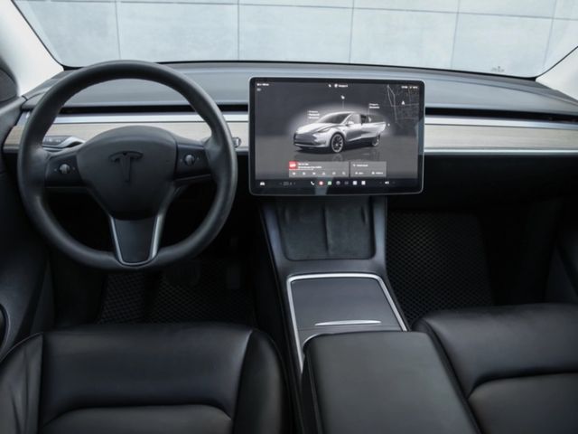 Tesla Model Y - зображення 4