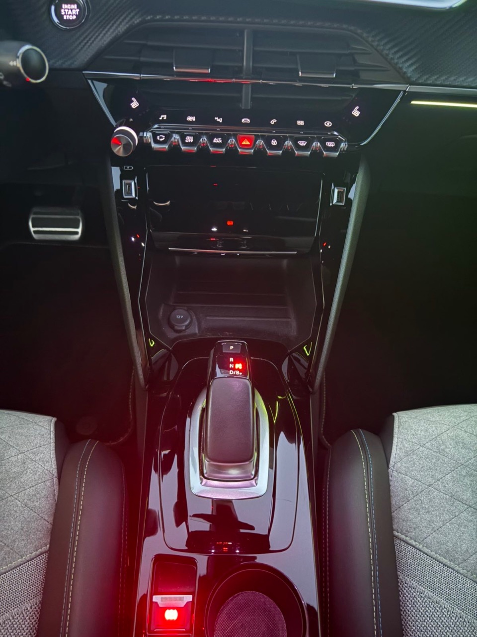 Peugeot 2008 - фото 35