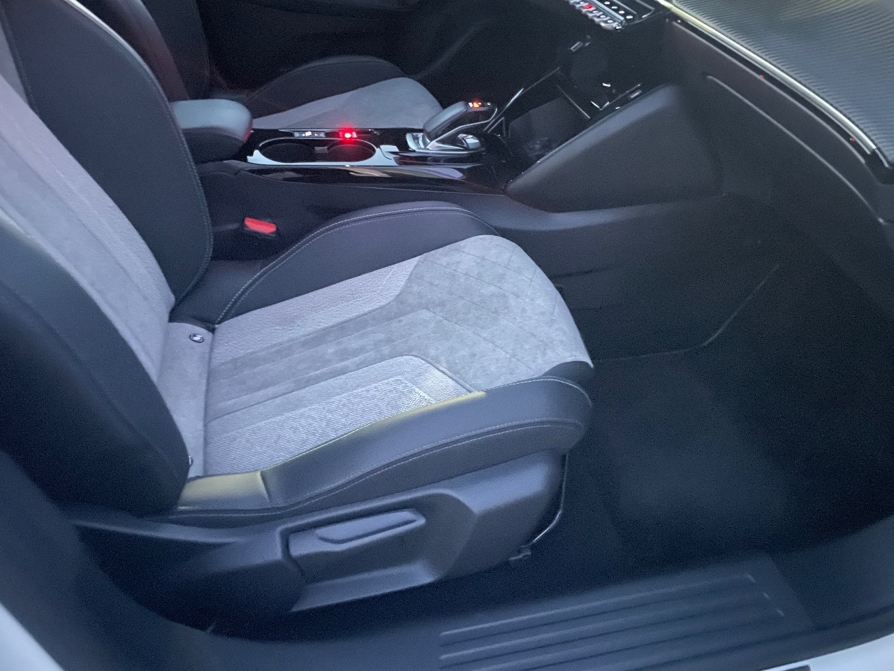 Peugeot 2008 - фото 54