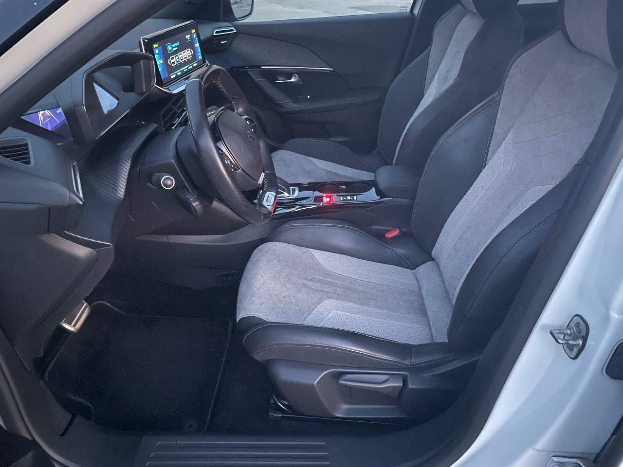 Peugeot 2008 - фото 62