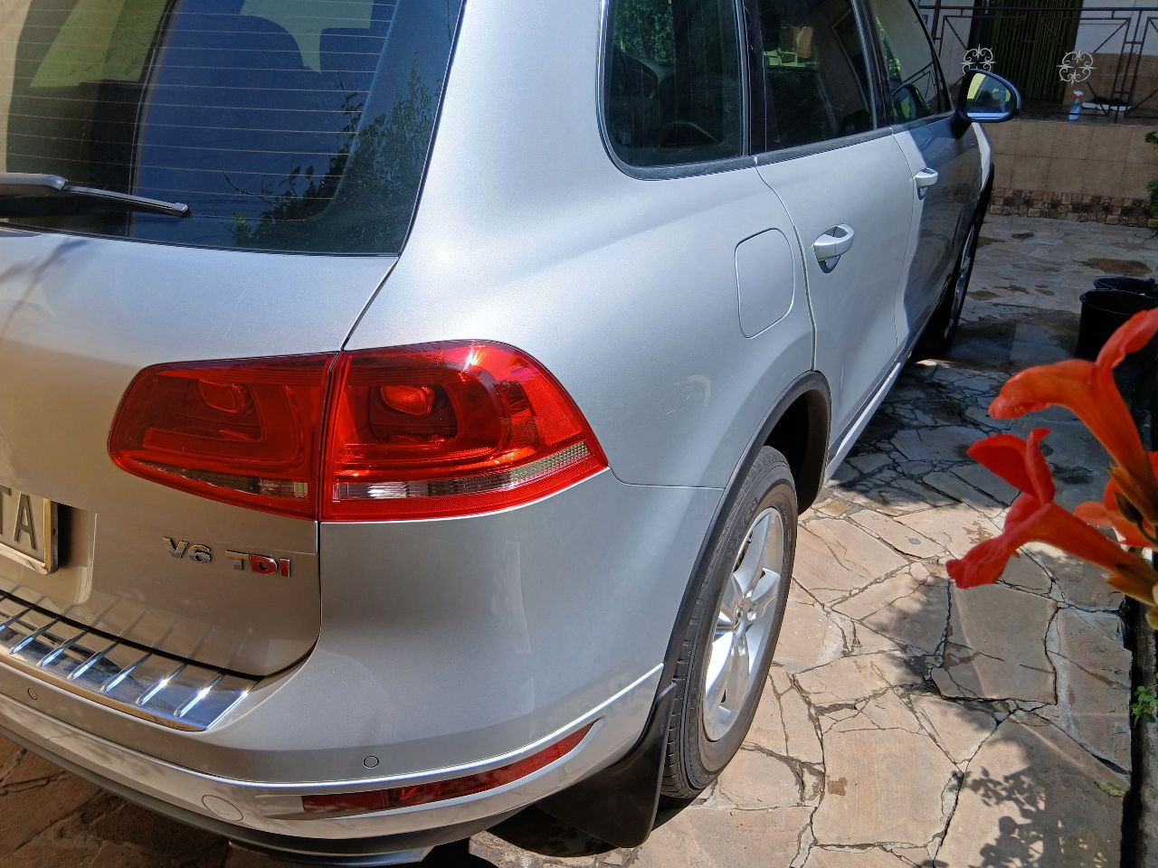 Volkswagen Touareg - фото 13