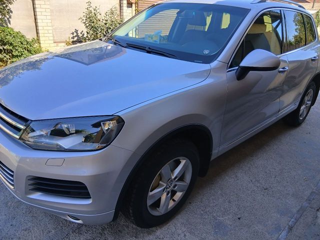 Volkswagen Touareg - фото 4