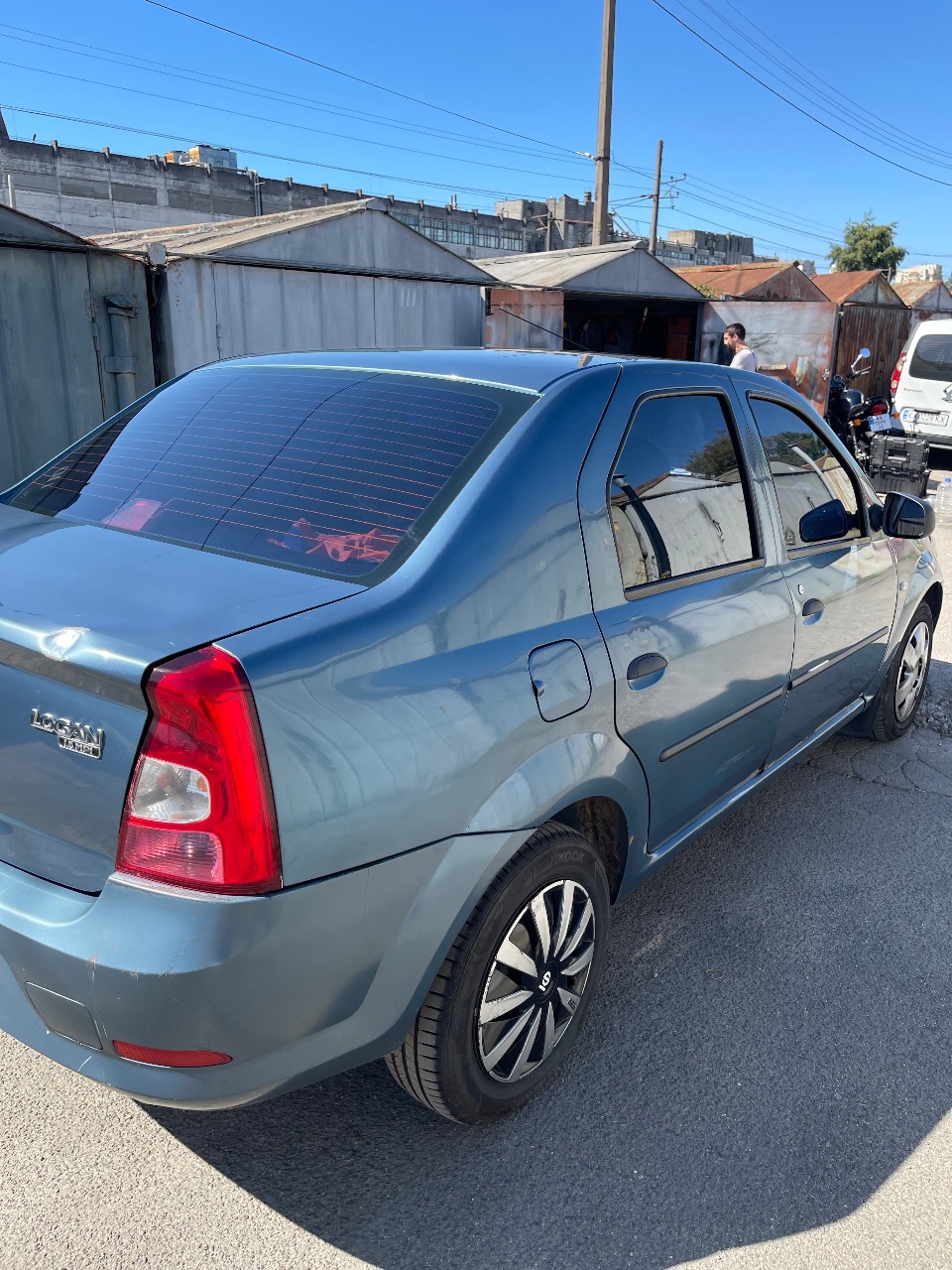 Renault Logan - фото 5