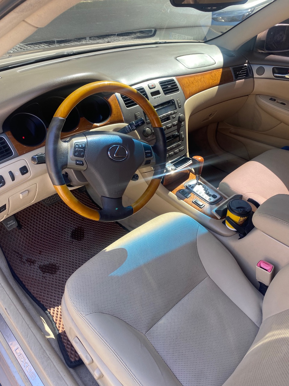Lexus ES - фото 1