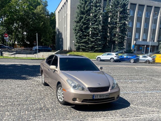 Lexus ES - зображення 2