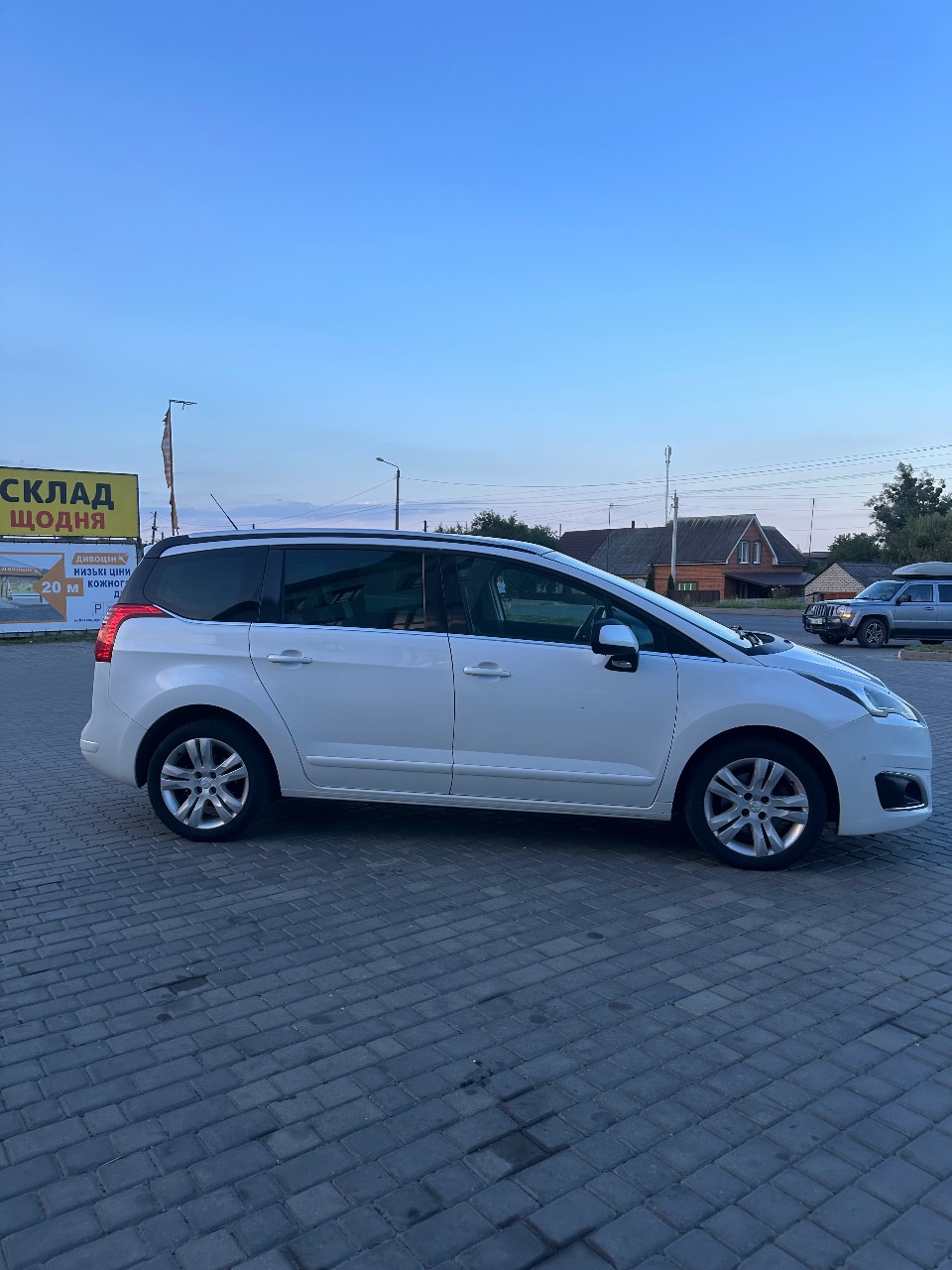 Peugeot 5008 - фото 14