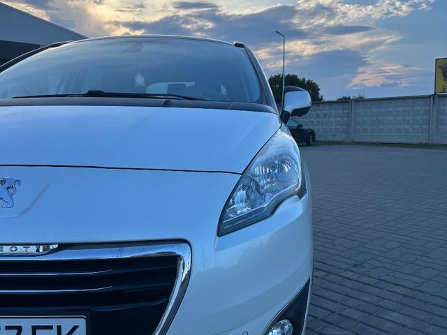 Peugeot 5008 - фото 4