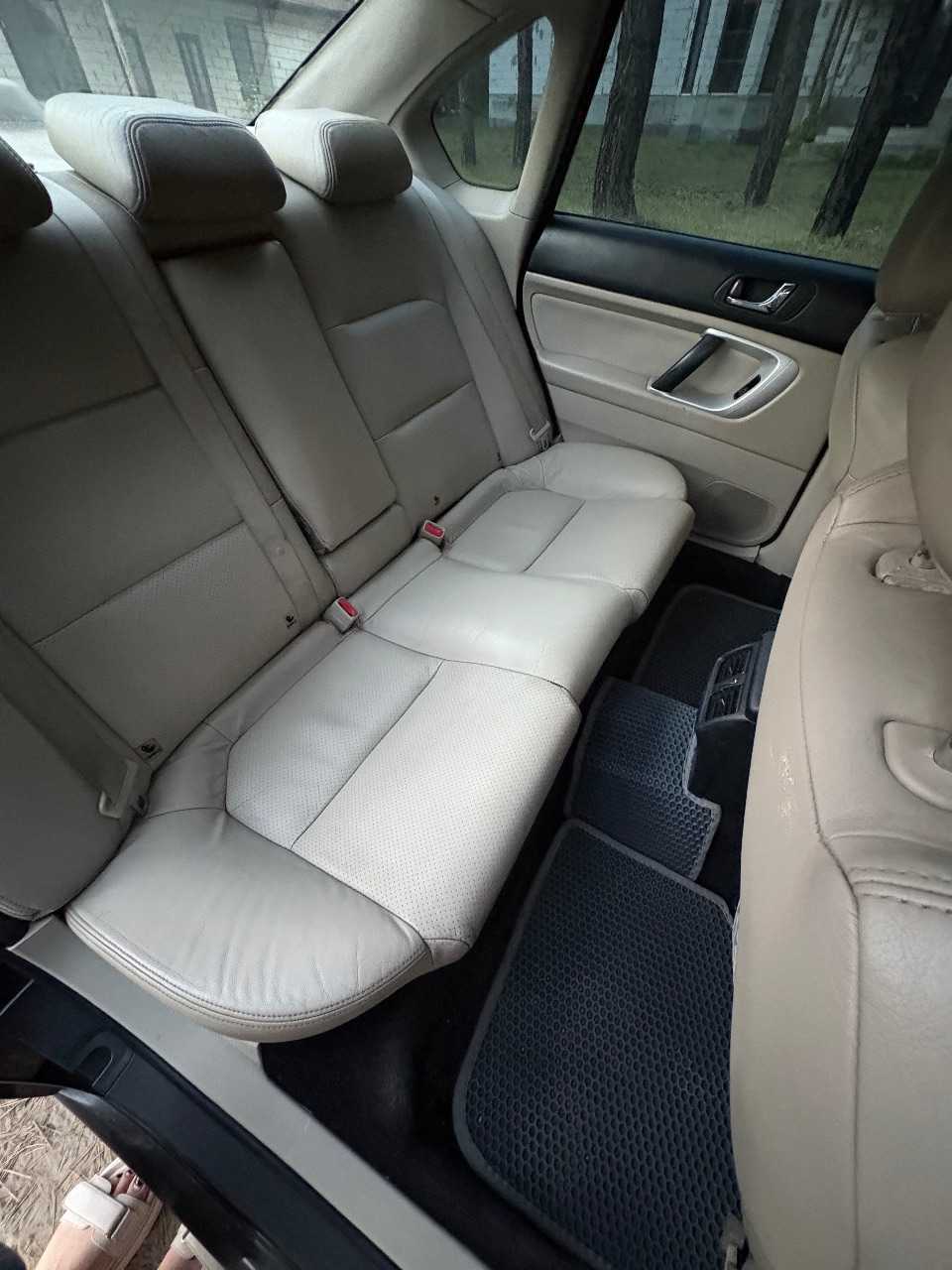 Subaru Legacy - фото 7