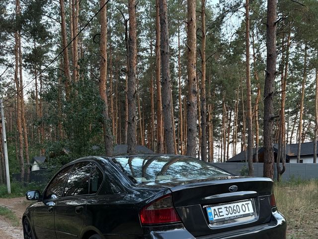 Subaru Legacy - фото 3