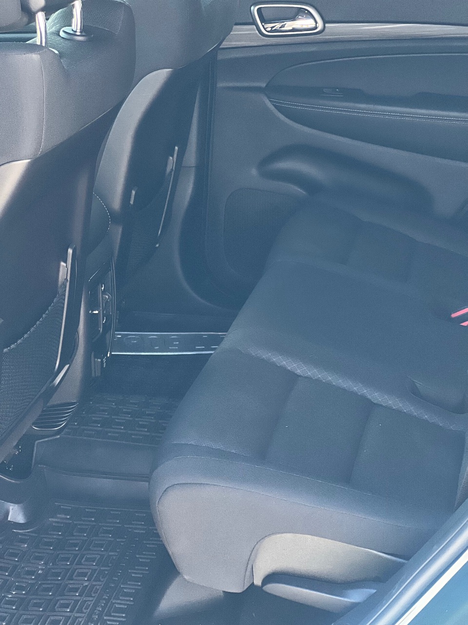 Jeep Grand Cherokee - фото 9