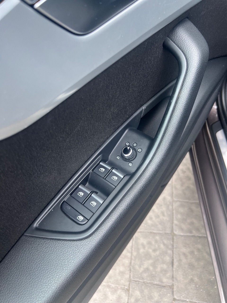 Audi A4 - фото 9