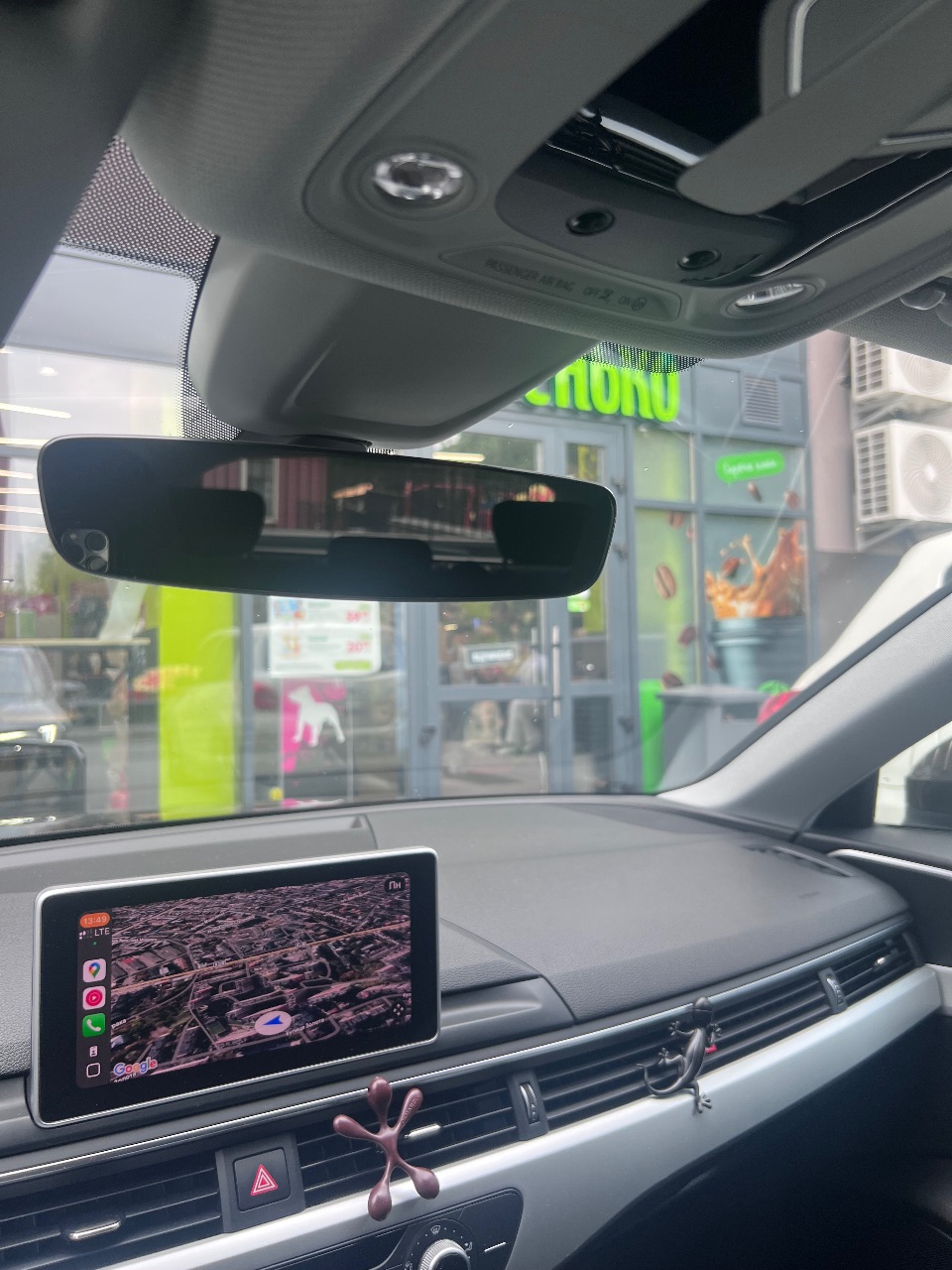 Audi A4 - фото 4