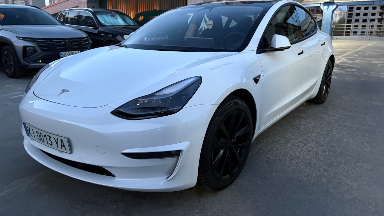 Tesla Model 3 - фото 3