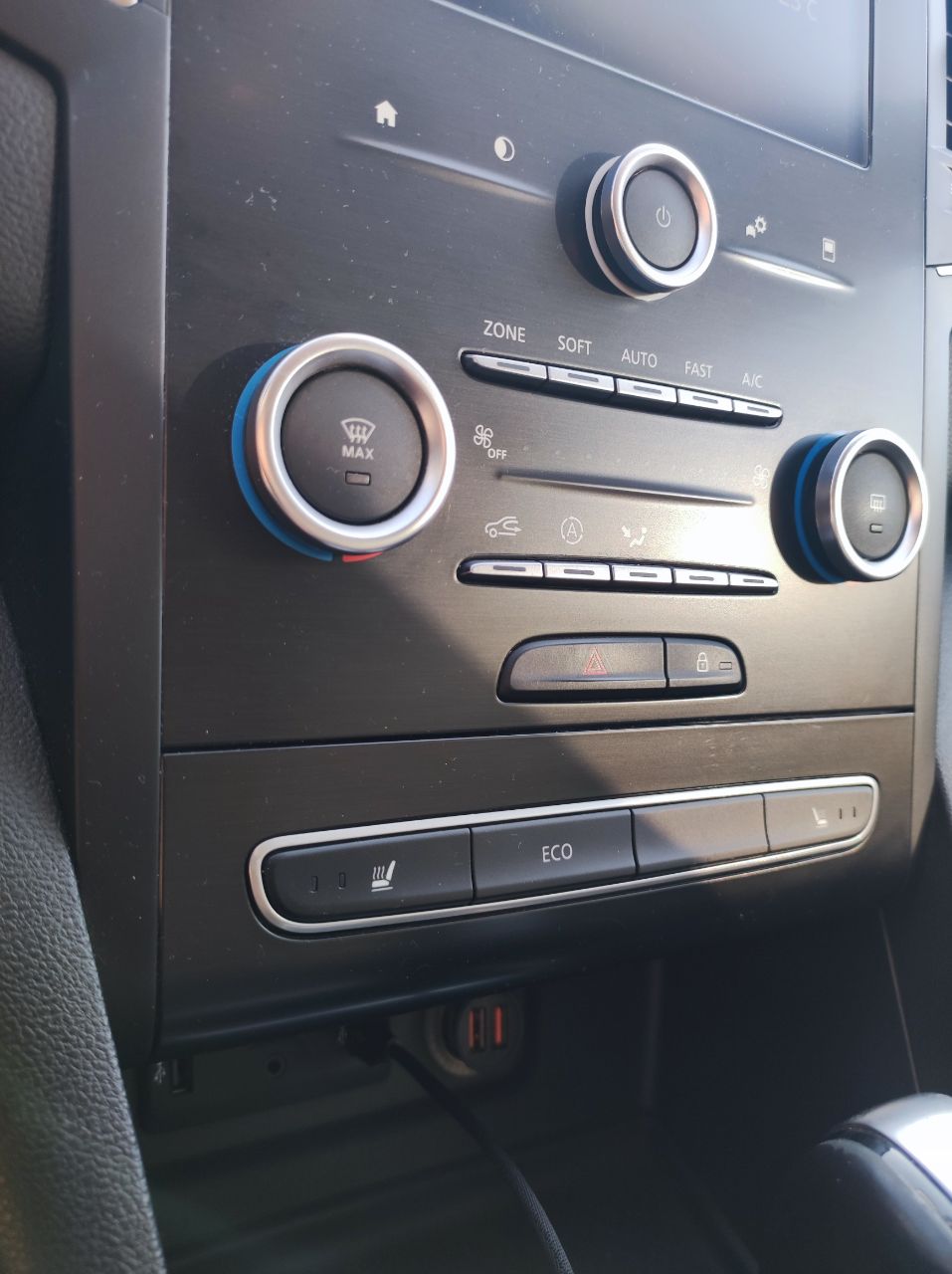 Renault Megane - фото 11