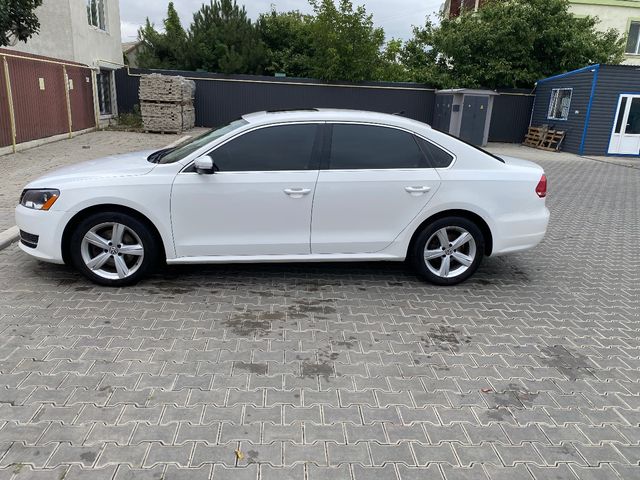 Volkswagen Passat - зображення 1