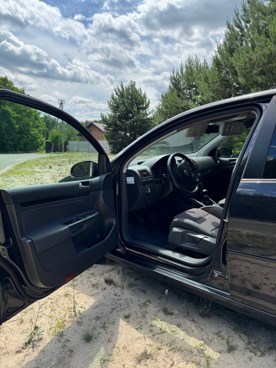 Volkswagen Golf - фото 6