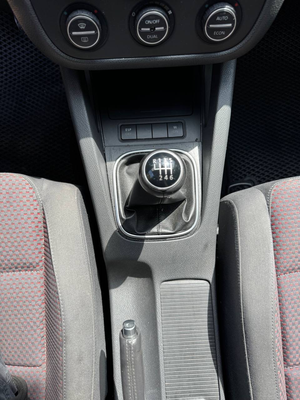 Volkswagen Golf - фото 7