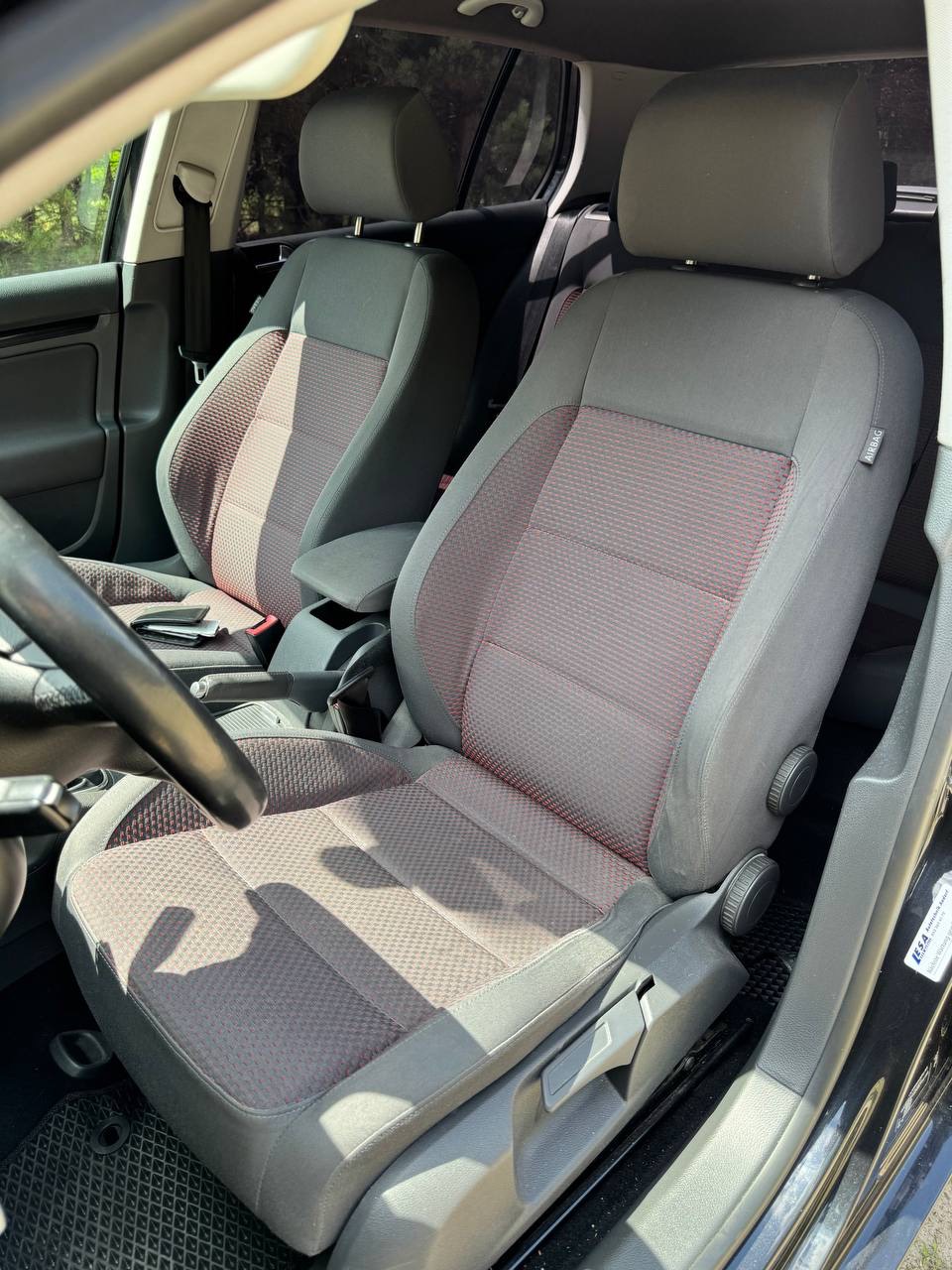 Volkswagen Golf - фото 9