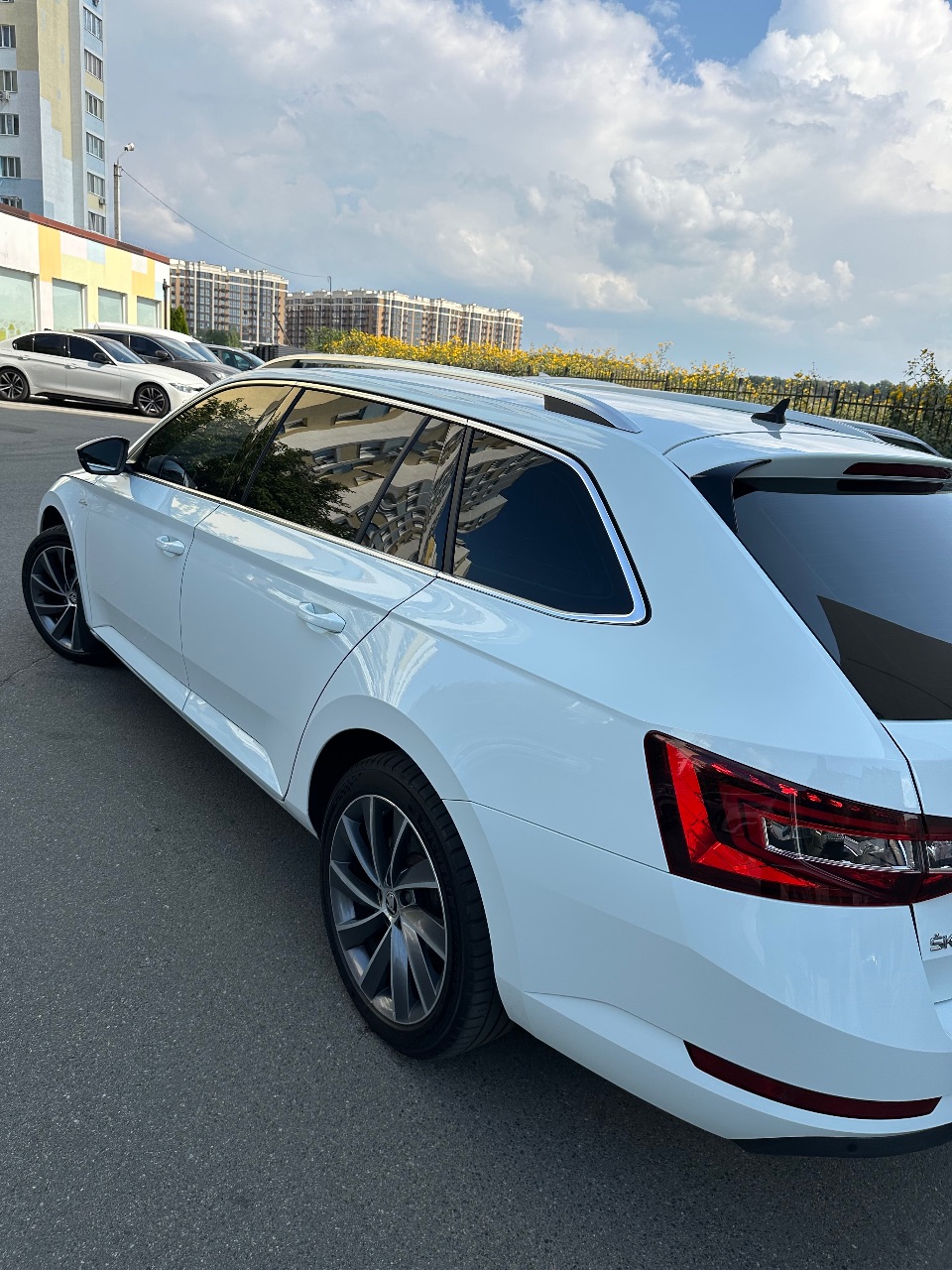 Skoda Superb - фото 4