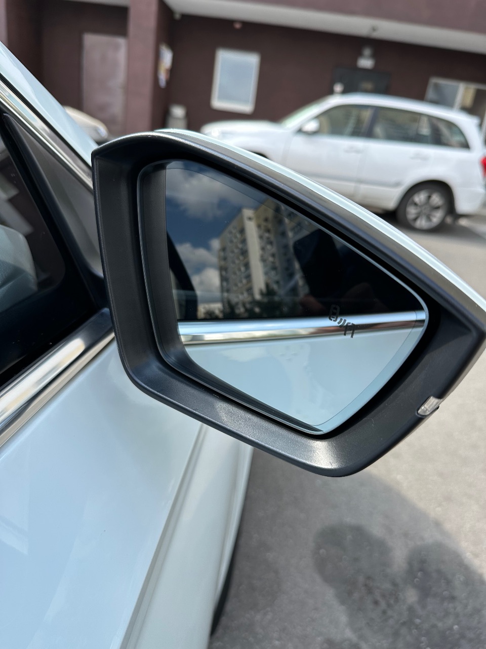 Skoda Superb - фото 41