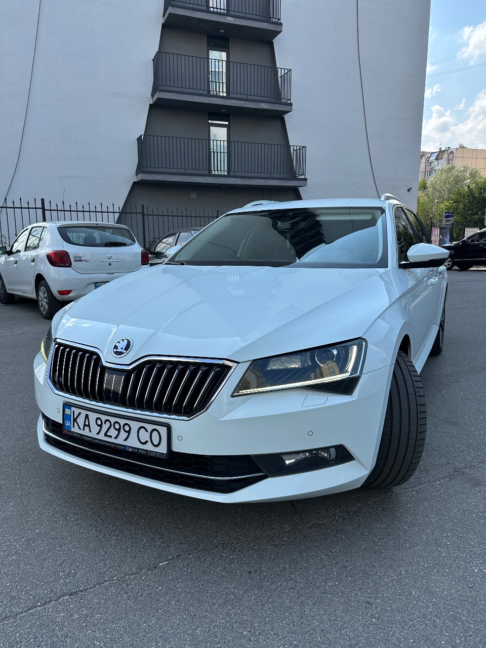 Skoda Superb - фото 2