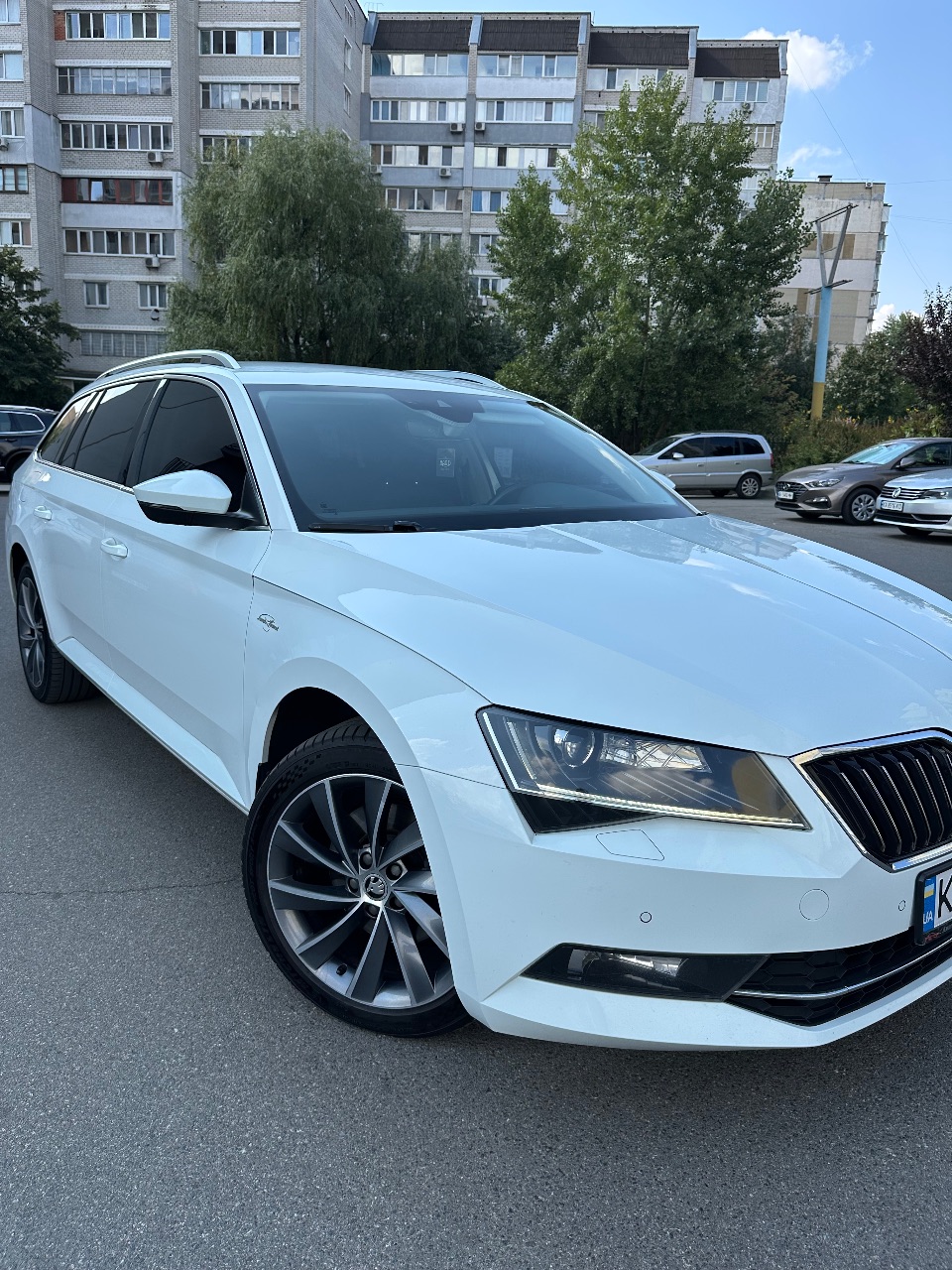 Skoda Superb - фото 6