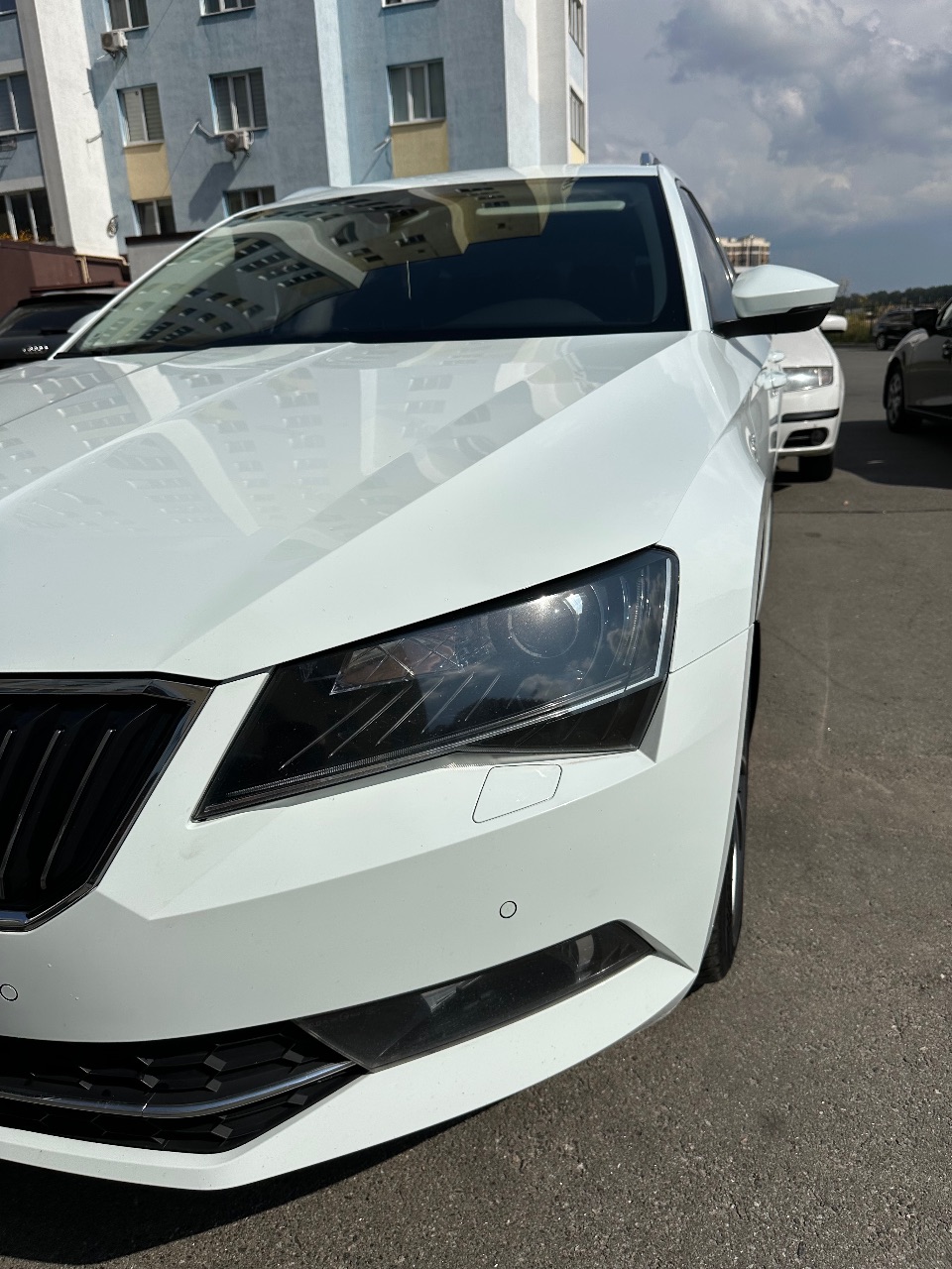 Skoda Superb - фото 8
