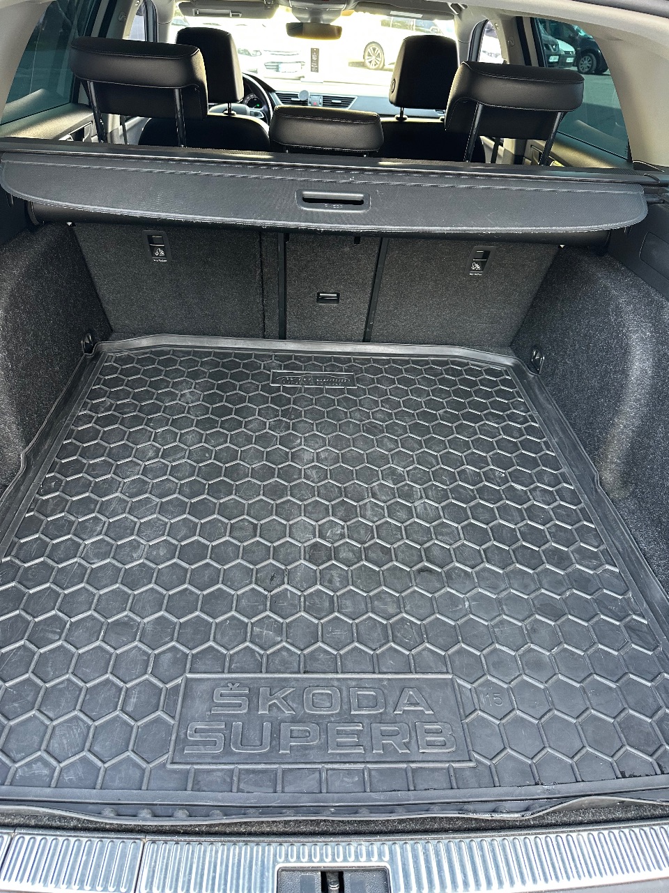 Skoda Superb - фото 31