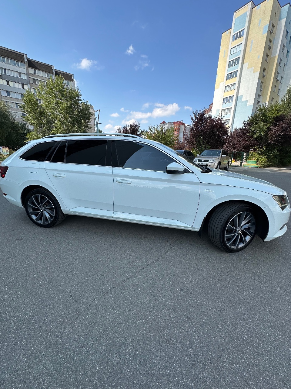 Skoda Superb - фото 7