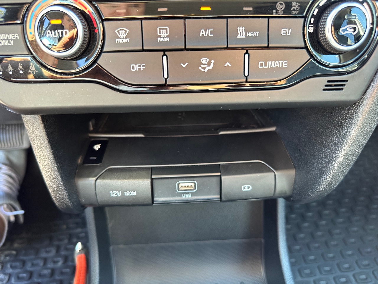 Kia Niro - фото 34