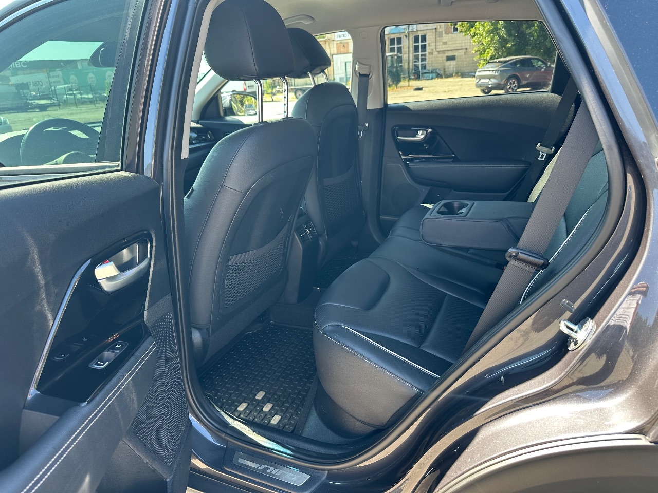 Kia Niro - фото 17