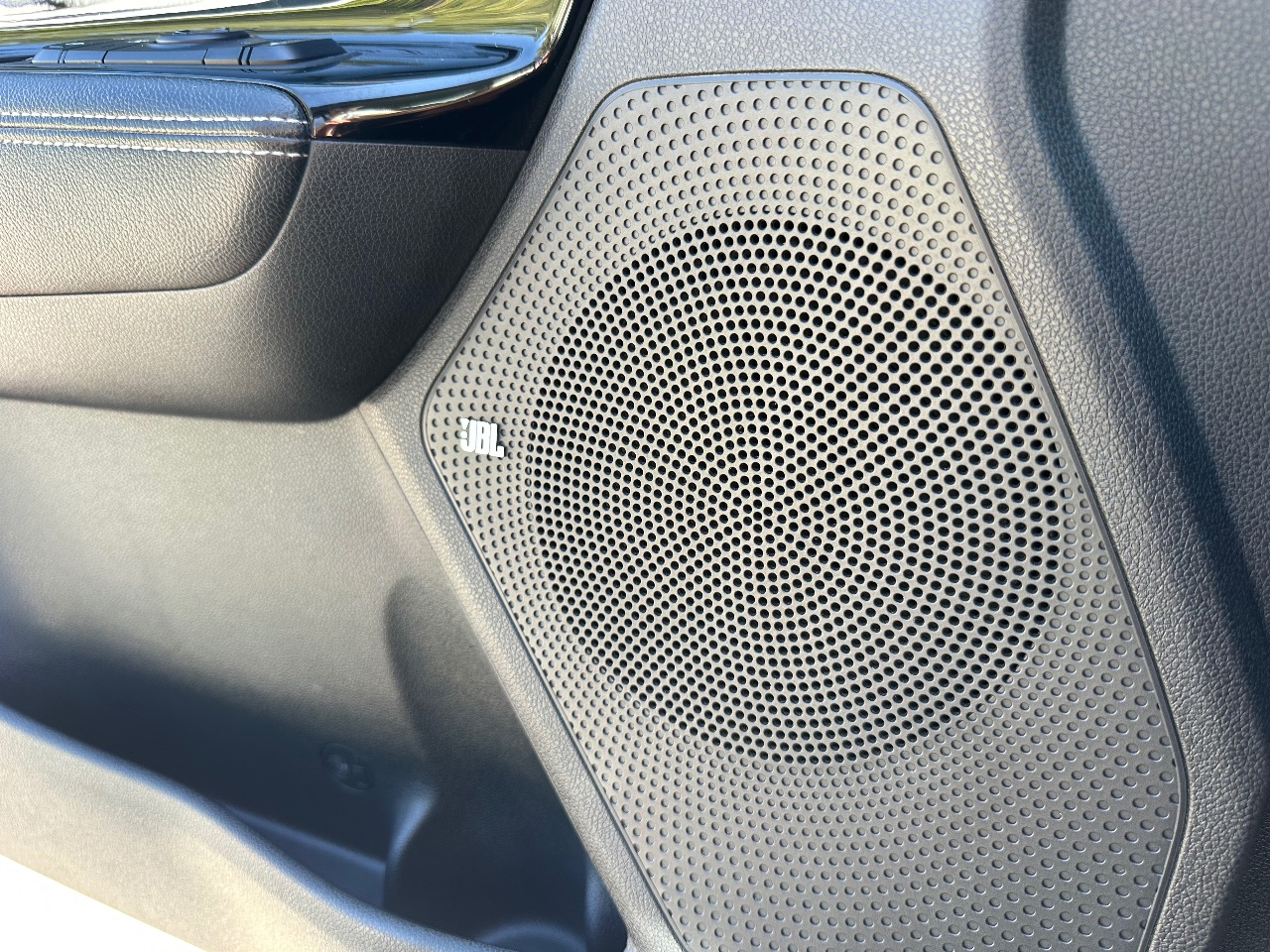 Kia Niro - фото 32