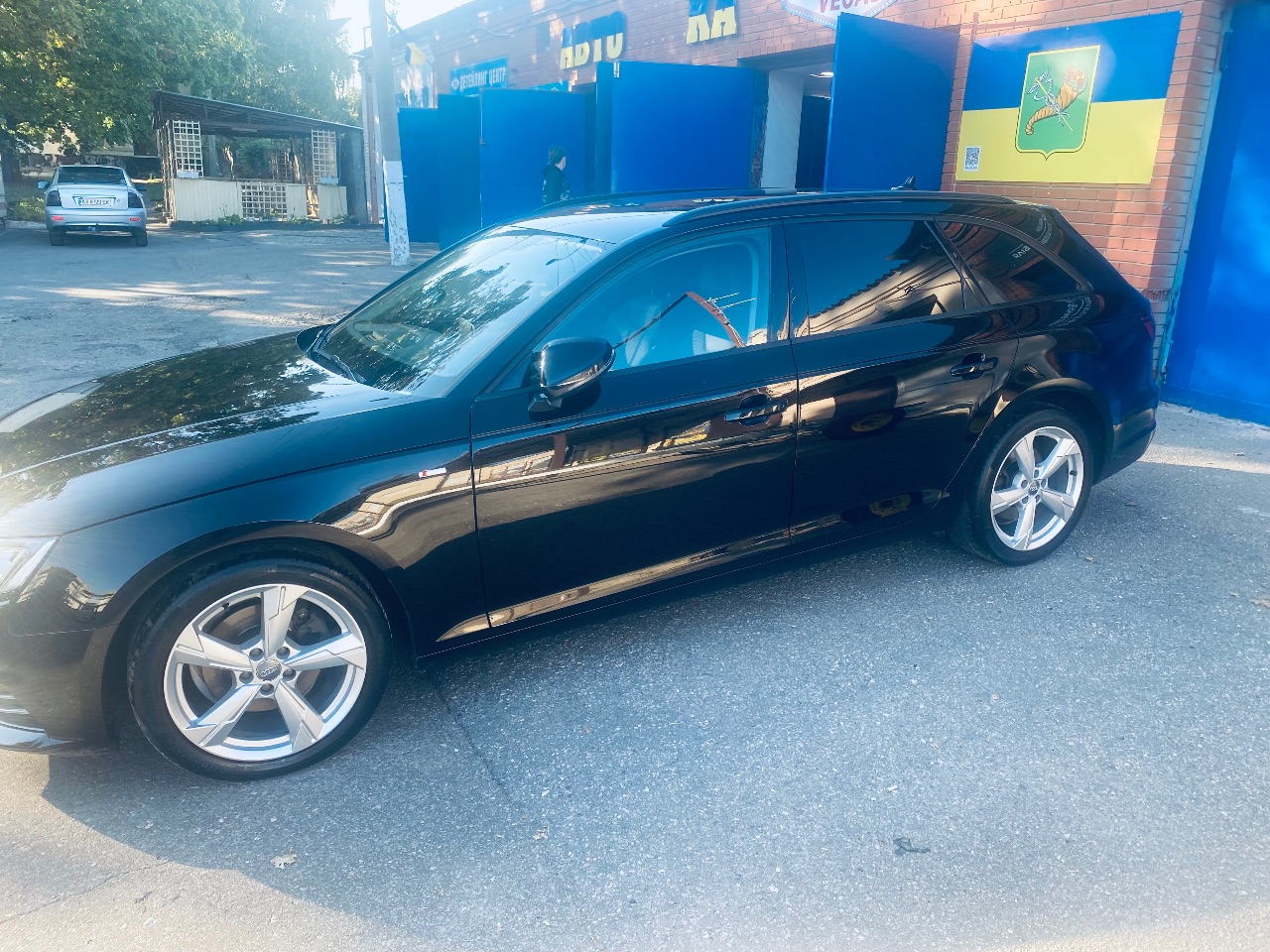 Audi A4 - фото 7