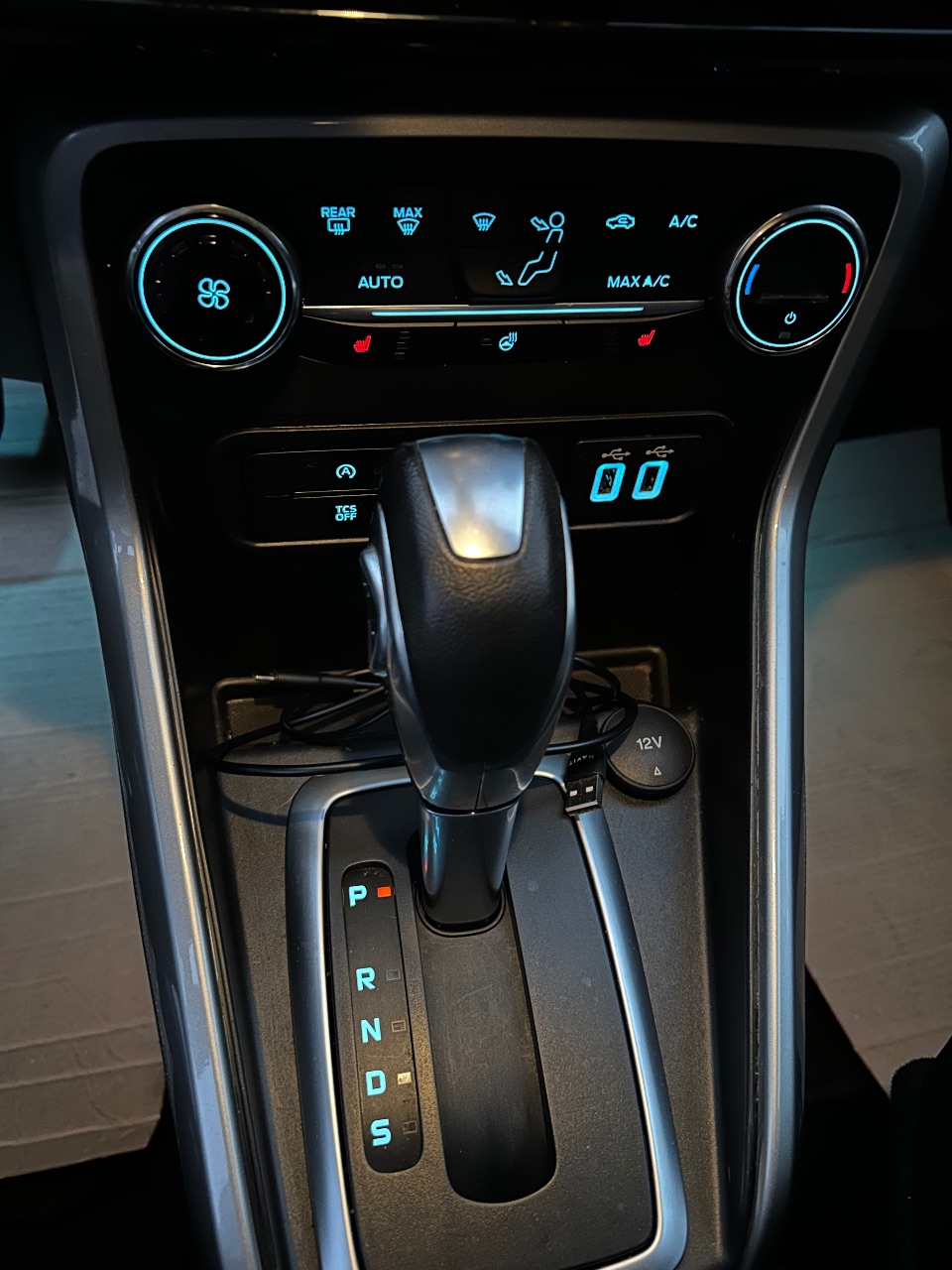 Ford EcoSport - фото 28