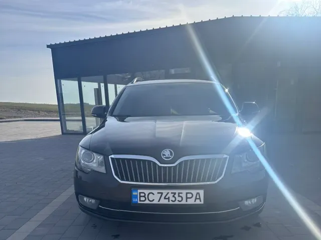 Skoda Superb - фото 3