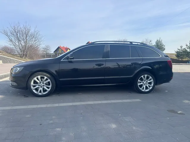 Skoda Superb - фото 2