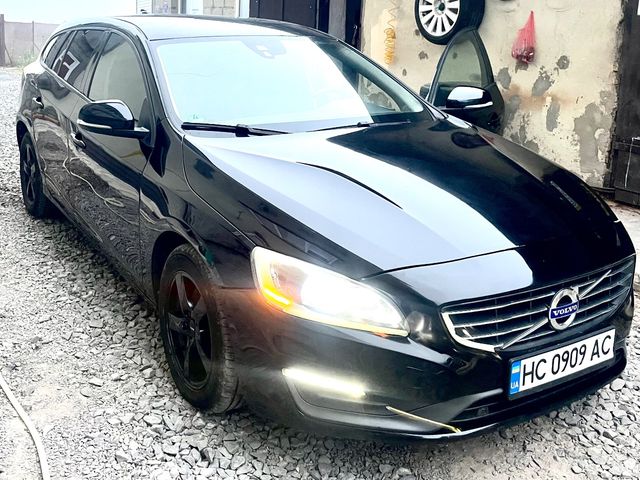 Volvo V60 - фото 5