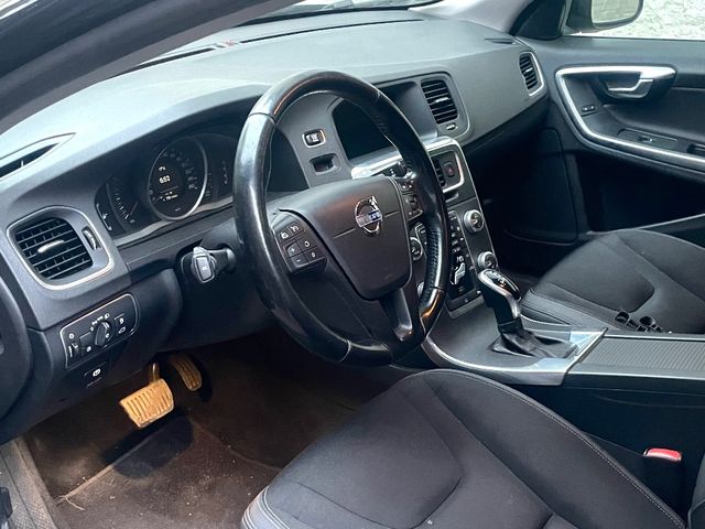 Volvo V60 - фото 4