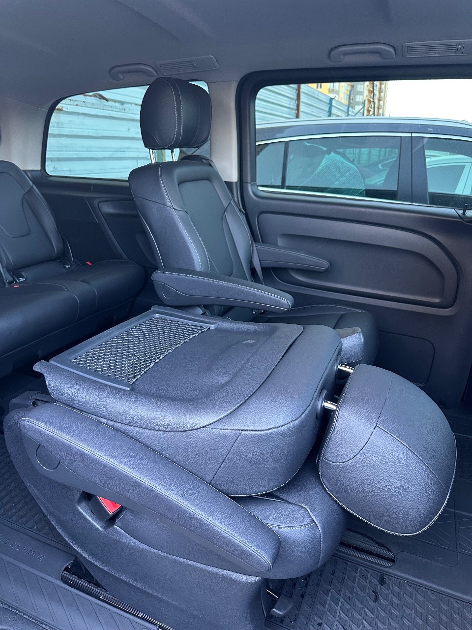 Mercedes-Benz Metris - фото 14