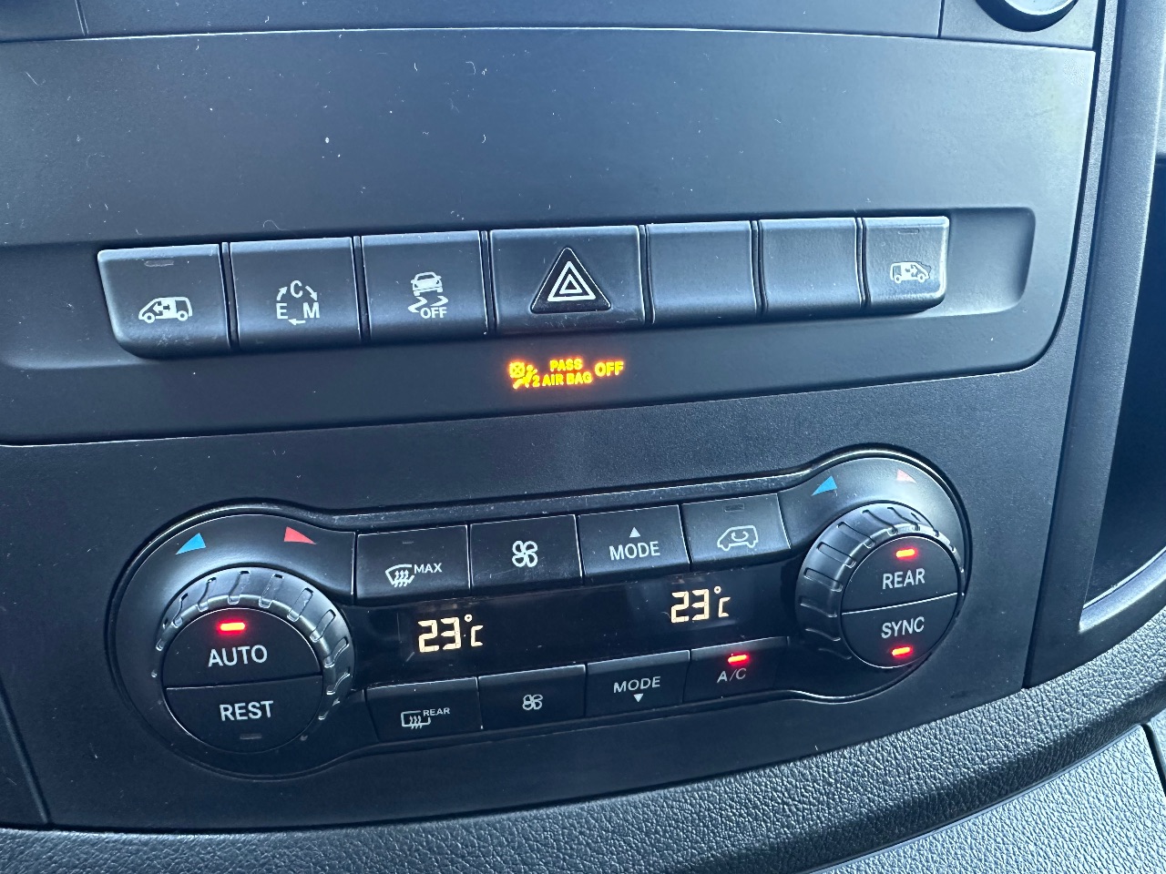 Mercedes-Benz Metris - фото 11