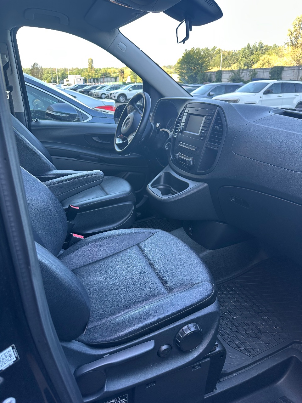 Mercedes-Benz Metris - фото 7