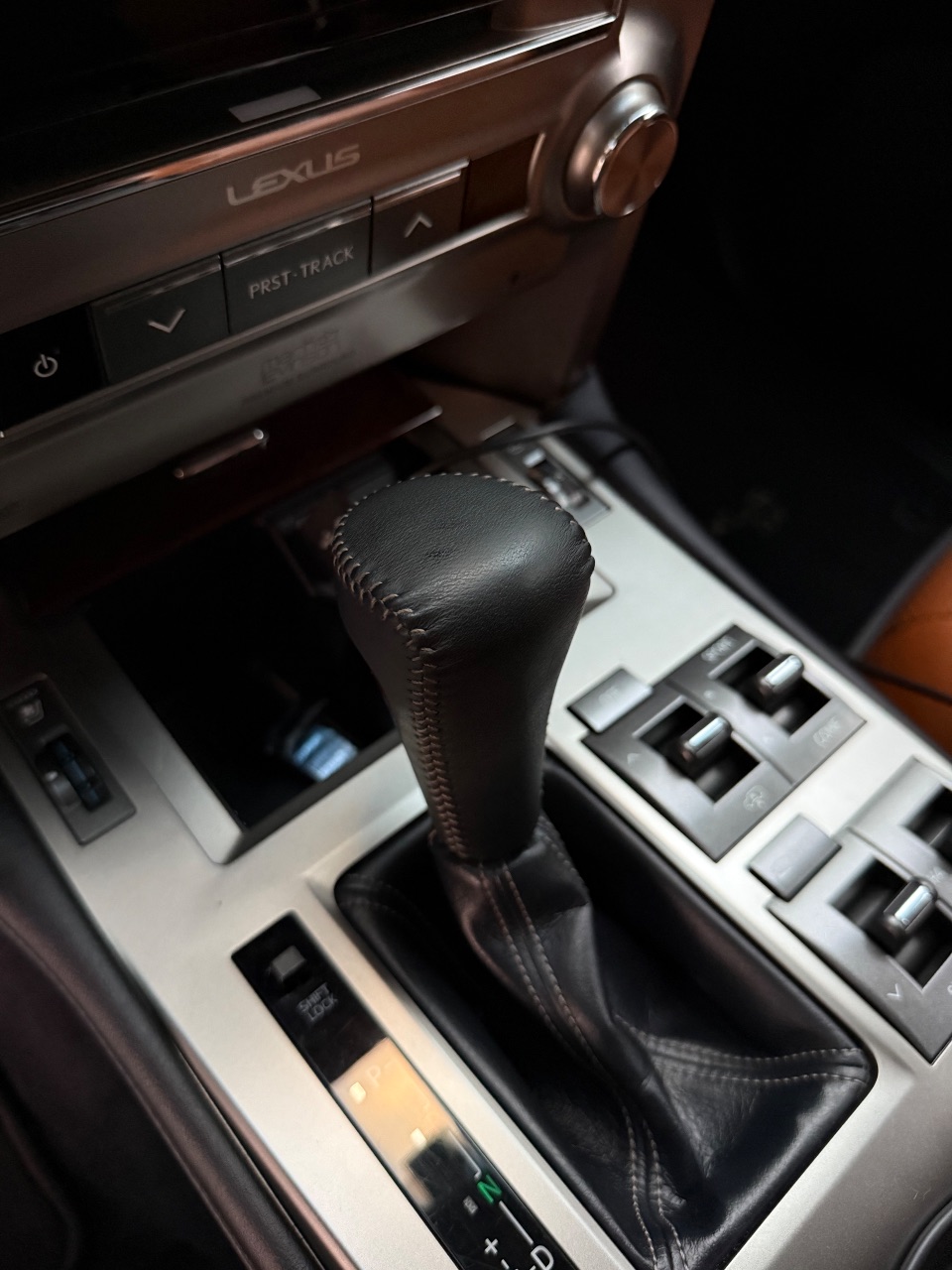 Lexus GX - фото 10