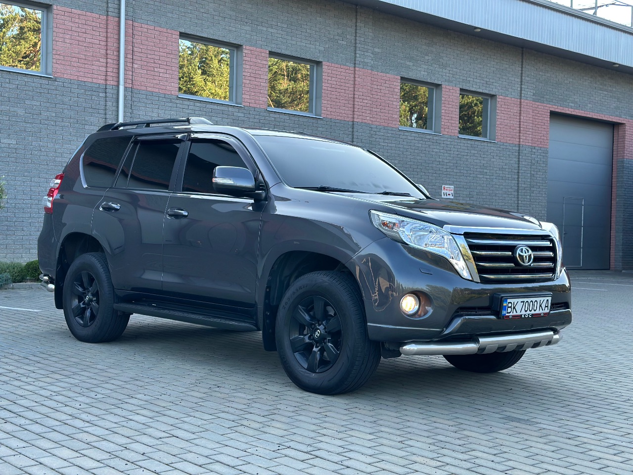 Toyota Land Cruiser Prado - фото 2