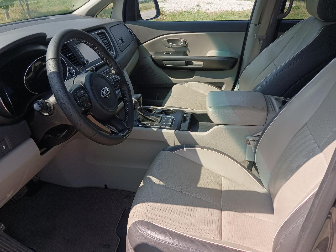 Kia Sedona - фото 2