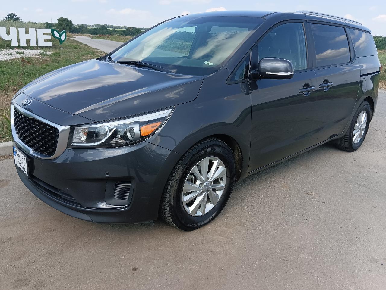 Kia Sedona - фото 3