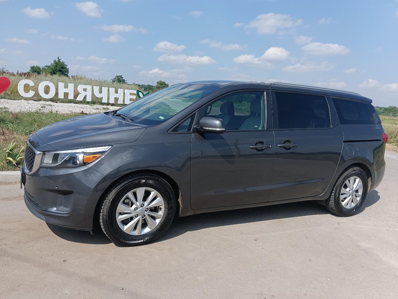 Kia Sedona - фото 7